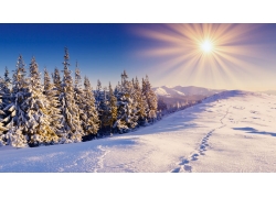 冬季山间雪景图片素材